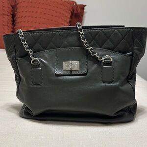 CHANEL Black Quilted Leather Shoulder Bag